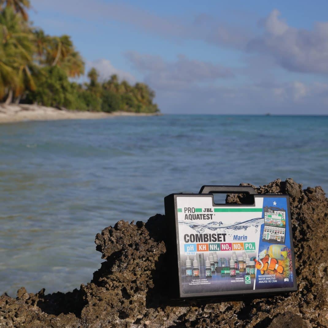 JBL Testlab Suitcase Marine P15.jpg