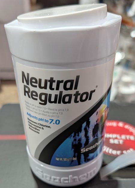 Seachem Neutral Regulator 500g water conditioner container